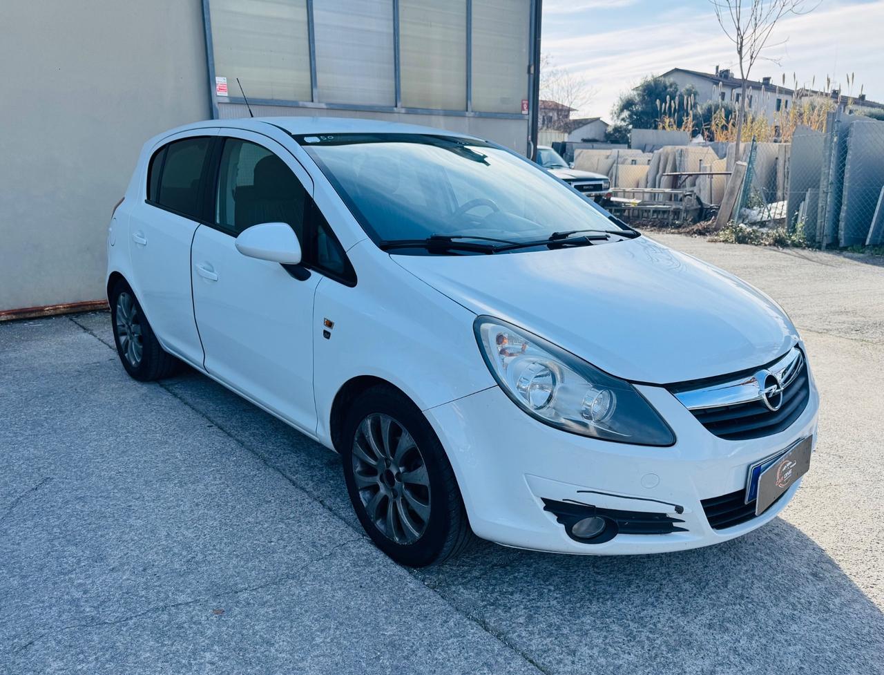 Opel Corsa 1.2 5 porte ok neopatentati