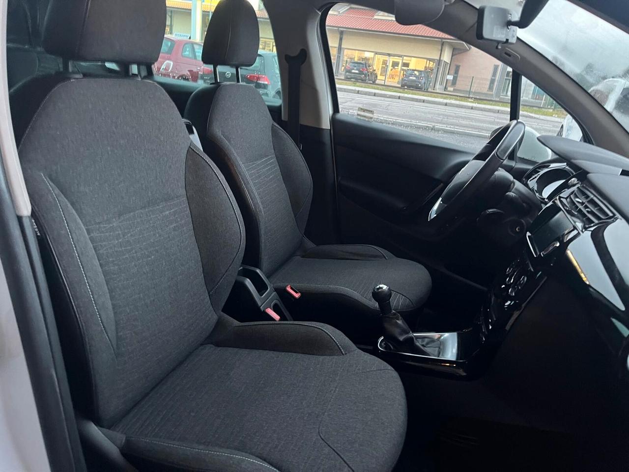 Citroen C3 1.2 puretech Exclusive 82cv-DISTRIBUZIONE FATTA