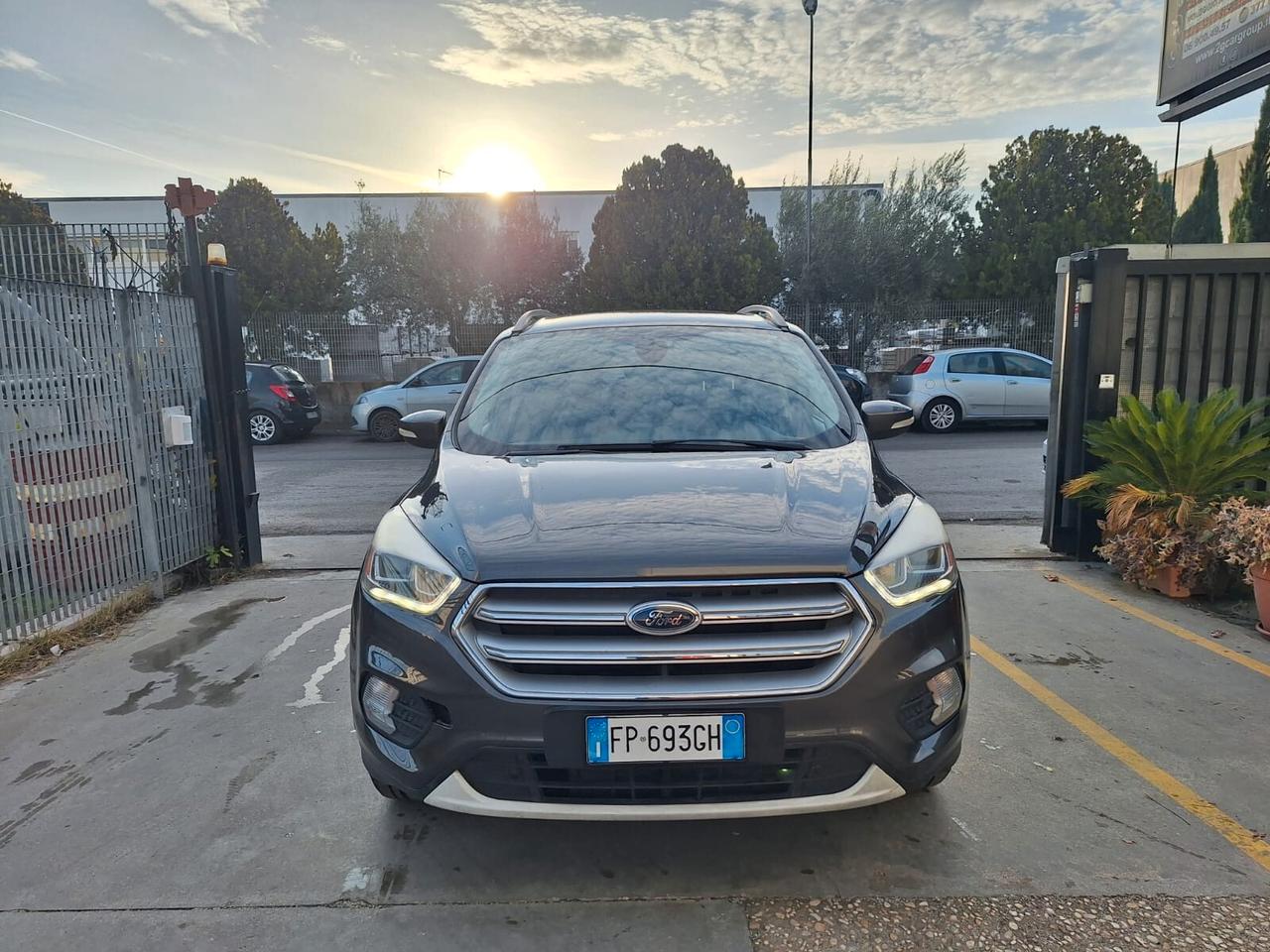 Ford Kuga 1.5 TDCI 120 CV S&S 2WD ST-Line Business