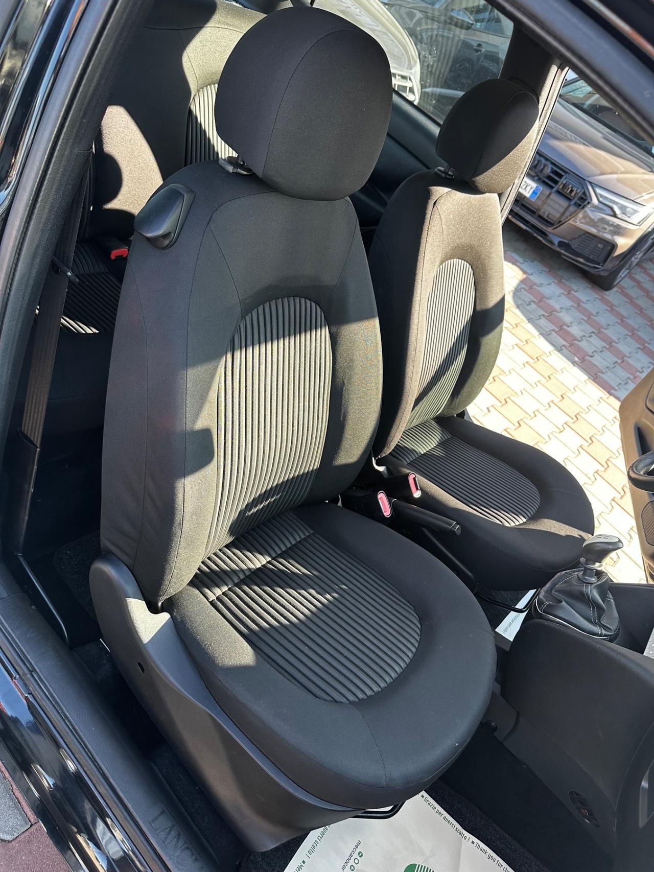 Lancia Ypsilon 1.2 69 CV 5 porte S&S Gold