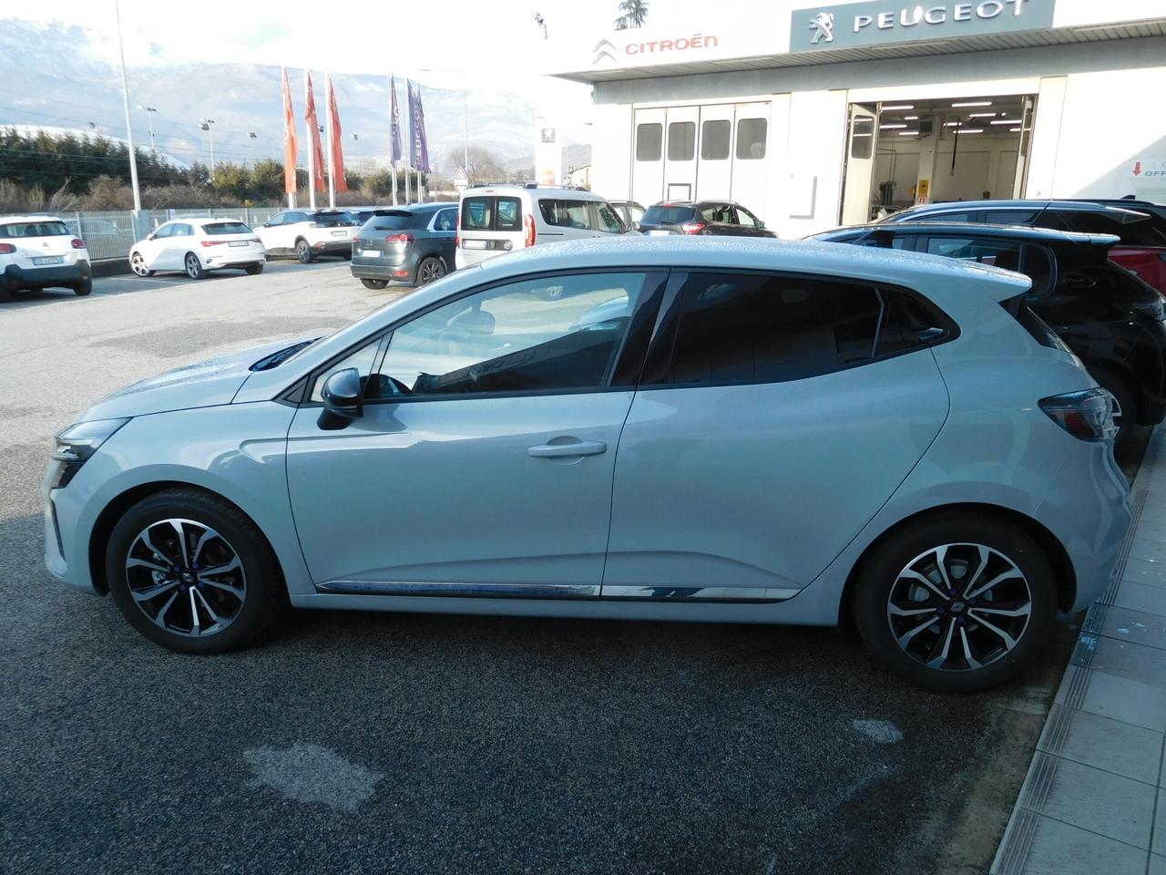 Renault Clio Full Hybrid E-Tech 145 CV 5 porte Techno