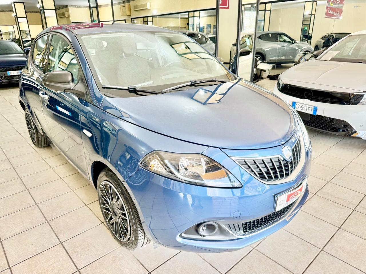 Lancia Ypsilon 1.0 FireFly 5 porte S&S Hybrid Gold