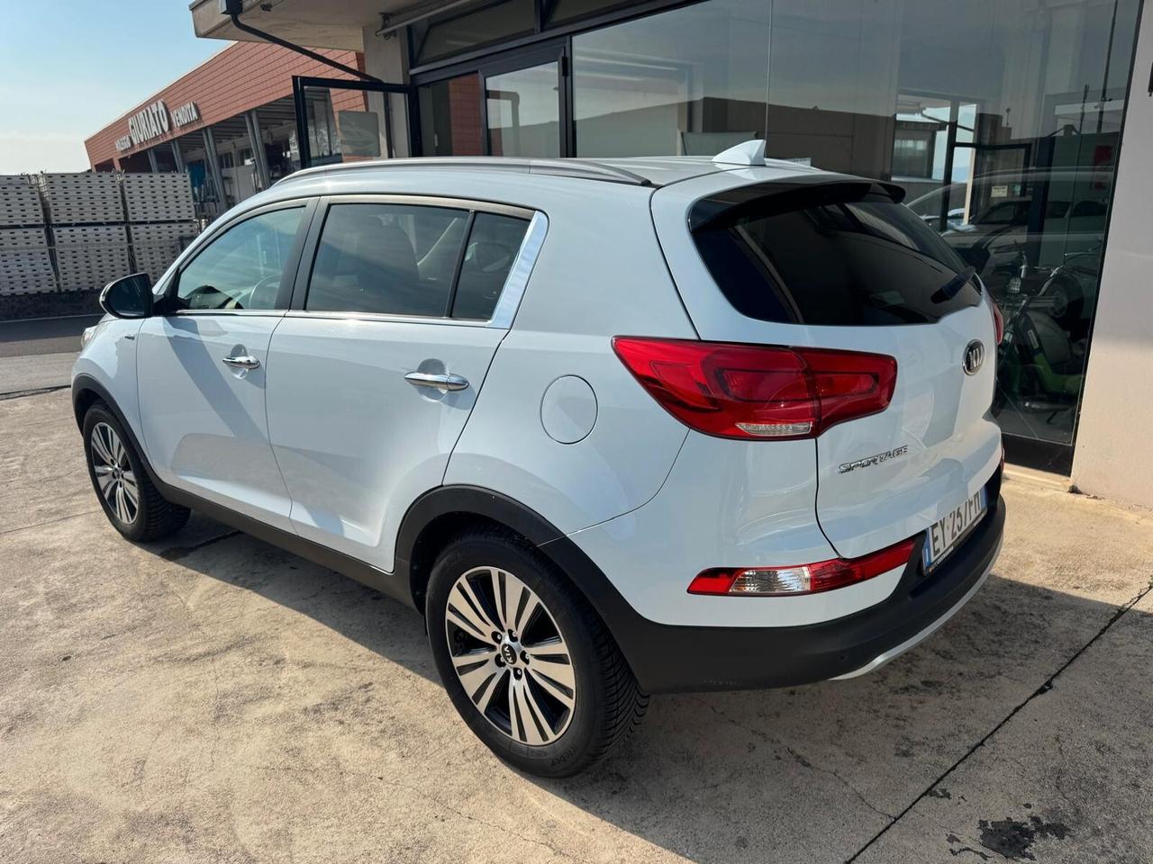 Kia Sportage 1.7 CRDI VGT 2WD high tech
