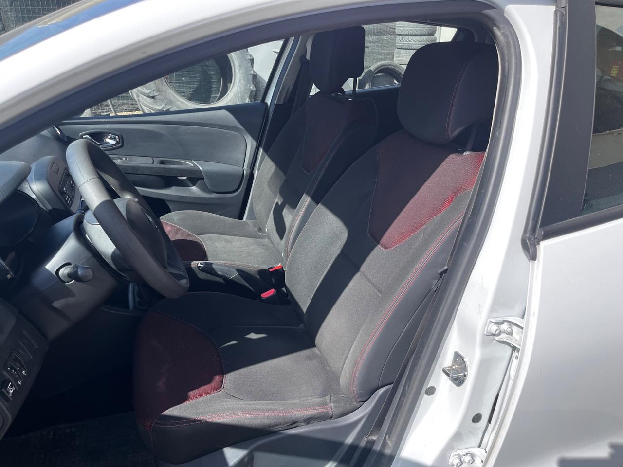Renault Clio 1.2 75CV 5 porte Wave
