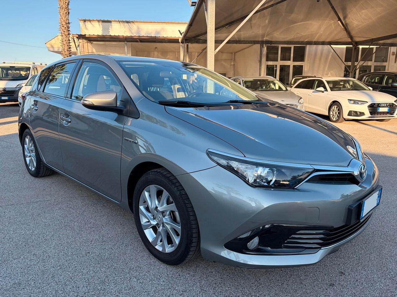 Toyota Auris 1.8 Hybrid Style