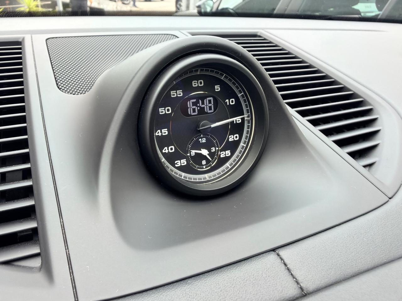 Porsche Macan 2.0 265cv in garanzia