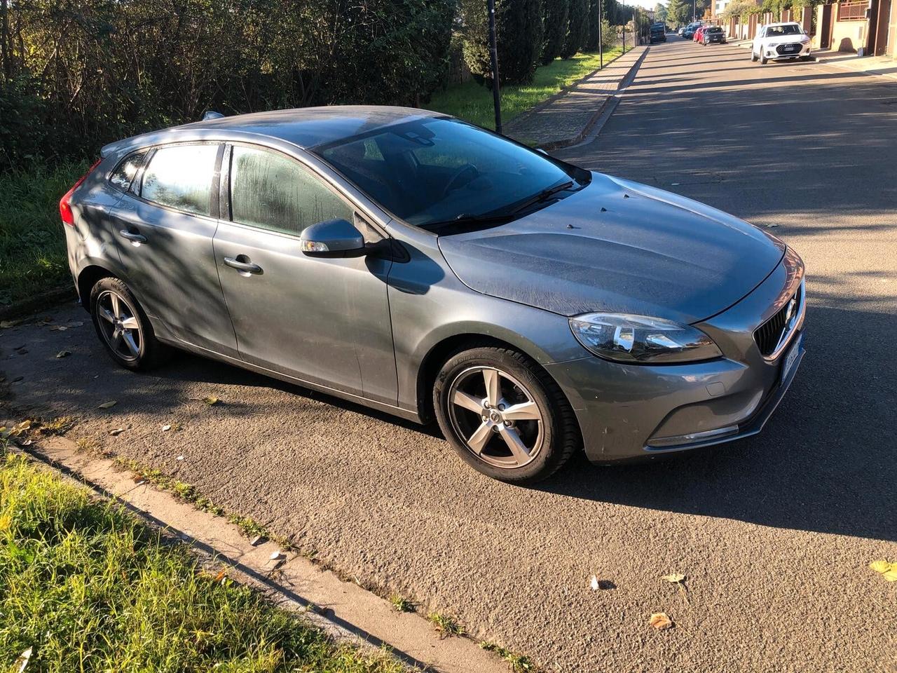 Volvo V40 D4 Momentum