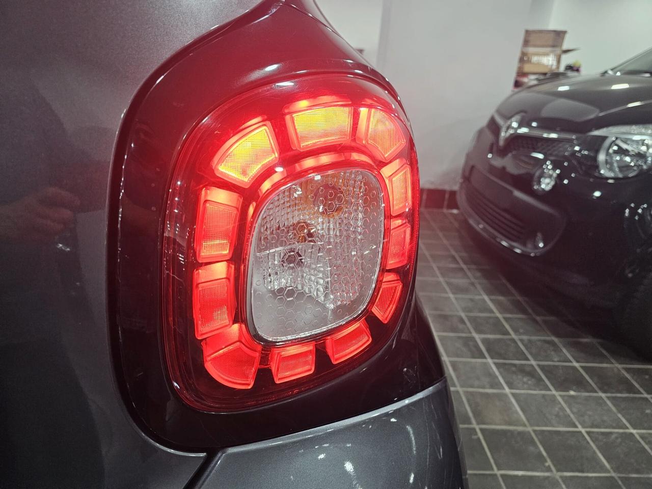 NUOVA SMART FORFOUR IDENTITY BLACK EDITION PASSION 0.9 BENZ 90CV TWINAMIC
