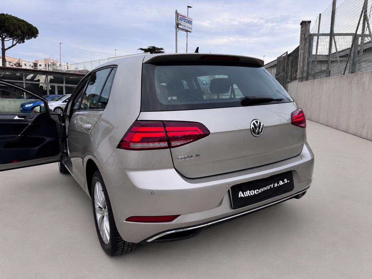 Volkswagen Golf 1.6 TDI 115 CV 5p. Business BlueMotion Technology
