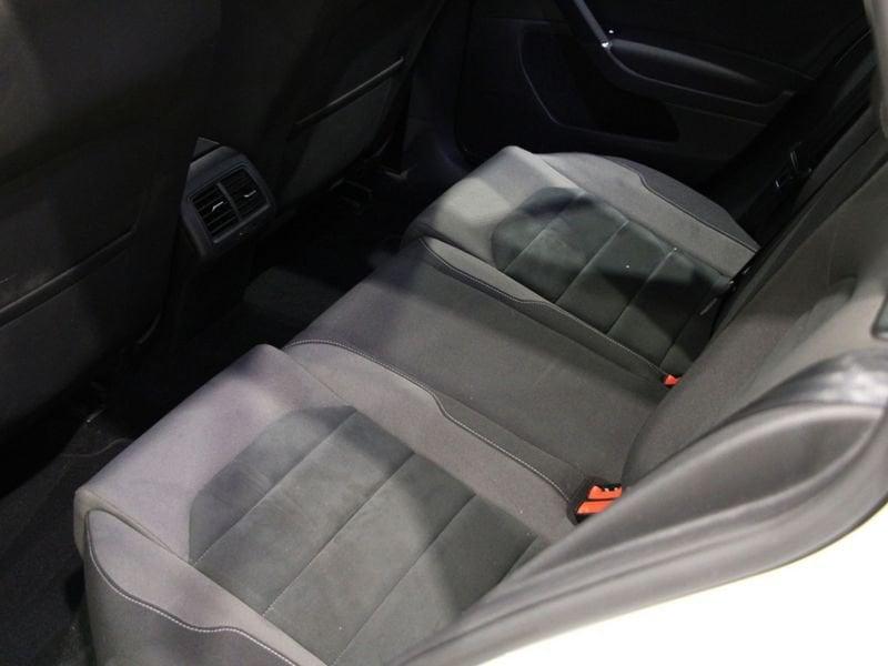 Volkswagen Golf 1.5 TSI EVO Highline BM DSG