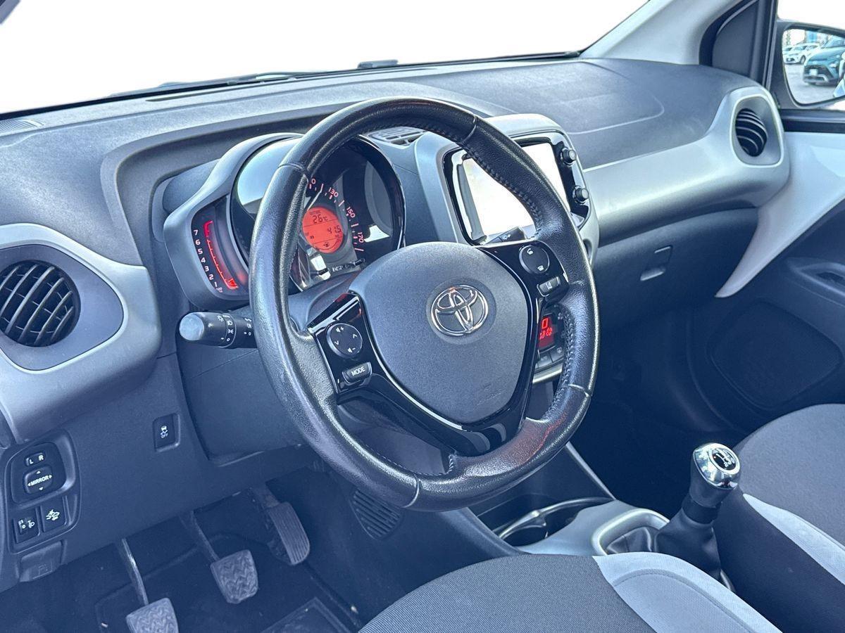 TOYOTA Aygo II 2014 - Aygo 5p 1.0 x-play my15