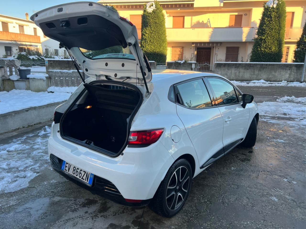 RENAULT CLIO 1.5 DIESEL EURO 5B OTTIMA NEOPATENTATI