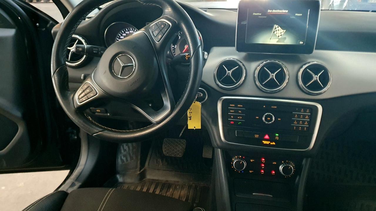 Mercedes-benz GLA 200 Mercedes gla Sport 4matic auto 12 mesi garanzia