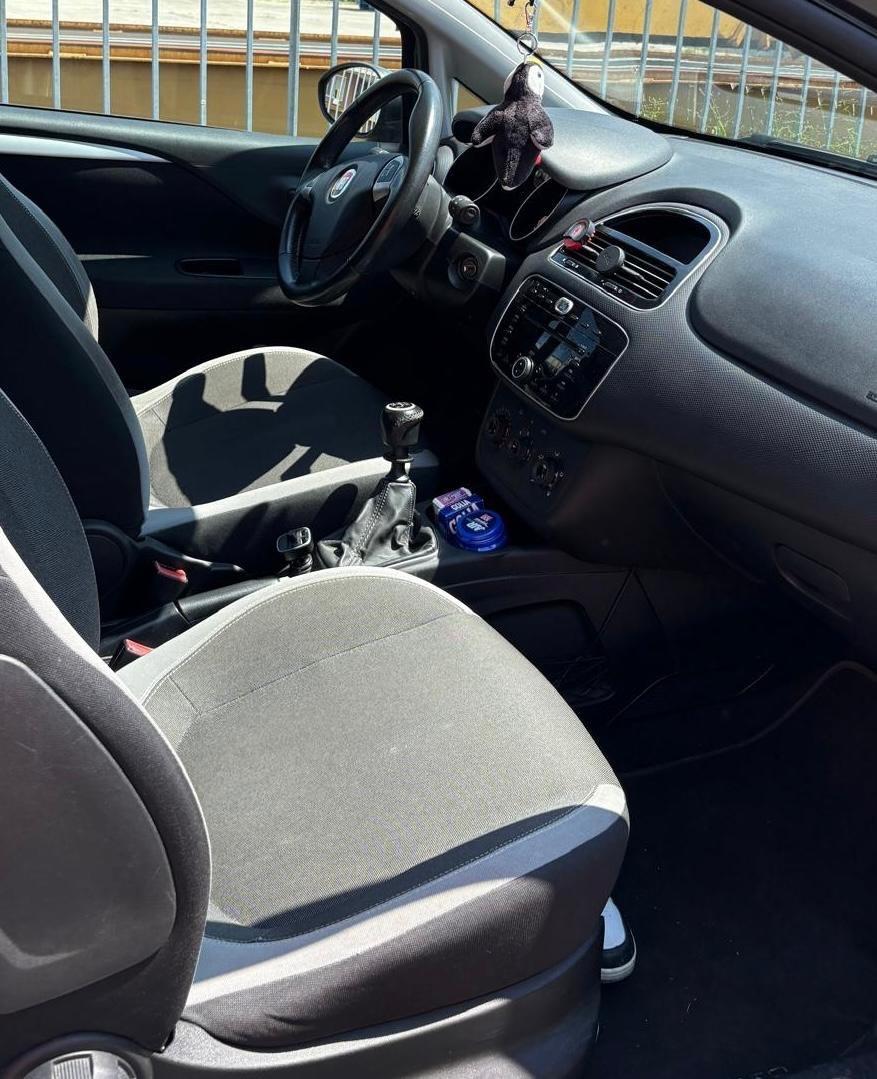 FIAT Punto 1.2 69 CV 5p. Lounge – PERFETTA PER NEOPATENTATI – Solo 139.000 km – Solida ed Economic