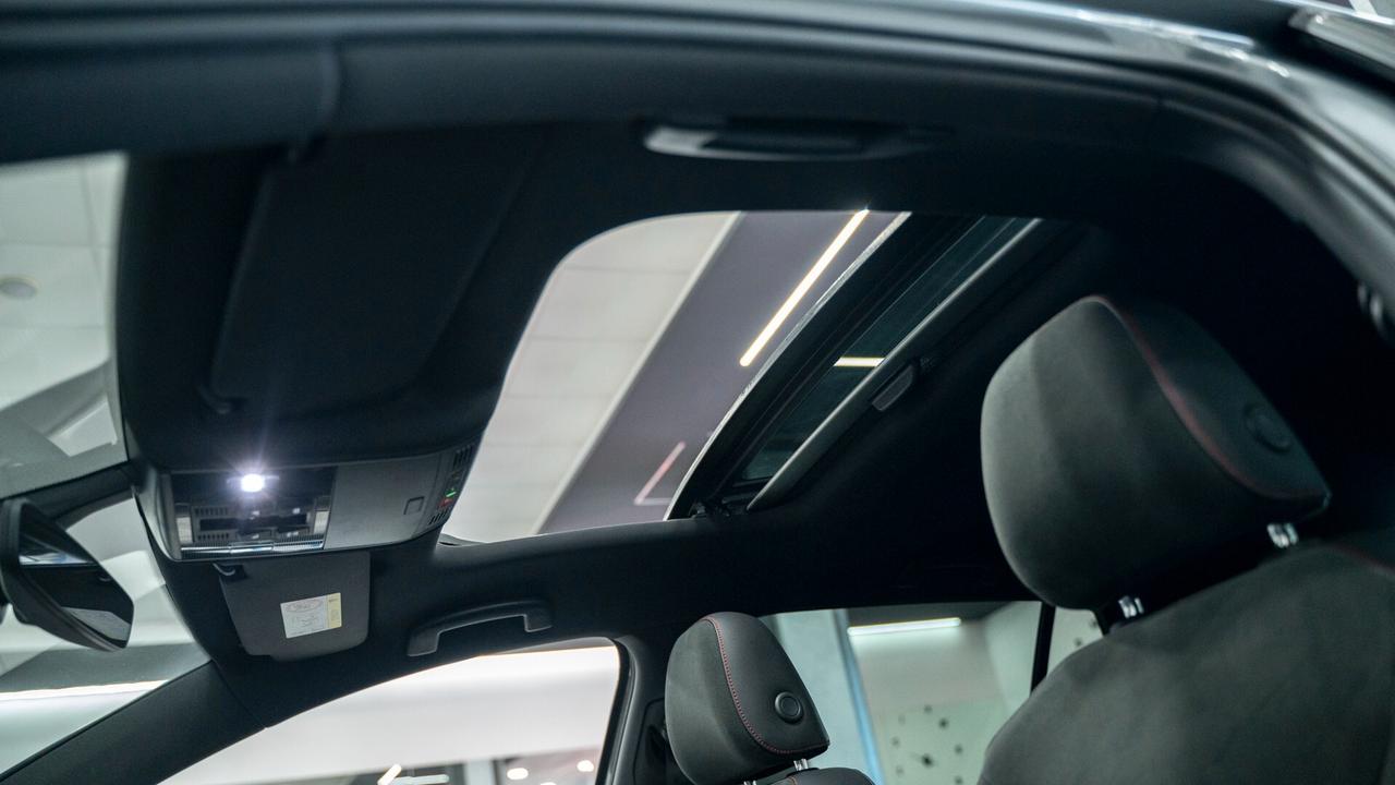 Volkswagen Golf GTI 7.5 PERFORMANCE 245CV DSG TETTO XENO NAVI FULL OPTIONAL