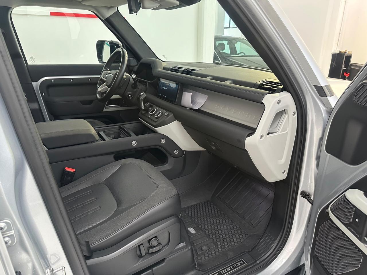 Land Rover Defender 110 2.0 SD4 240CV AWD Auto First Edition 7 posti