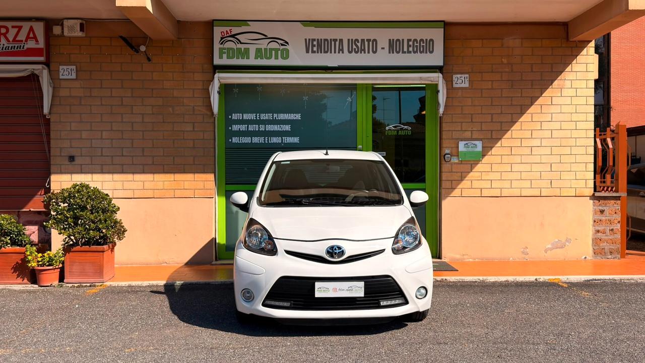 Toyota Aygo 1.0 12V VVT-i 5 porte Lounge Connect MMT