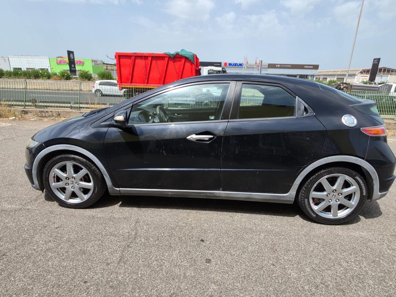 Honda Civic 1.8 i-VTEC 5p. Executive i-P