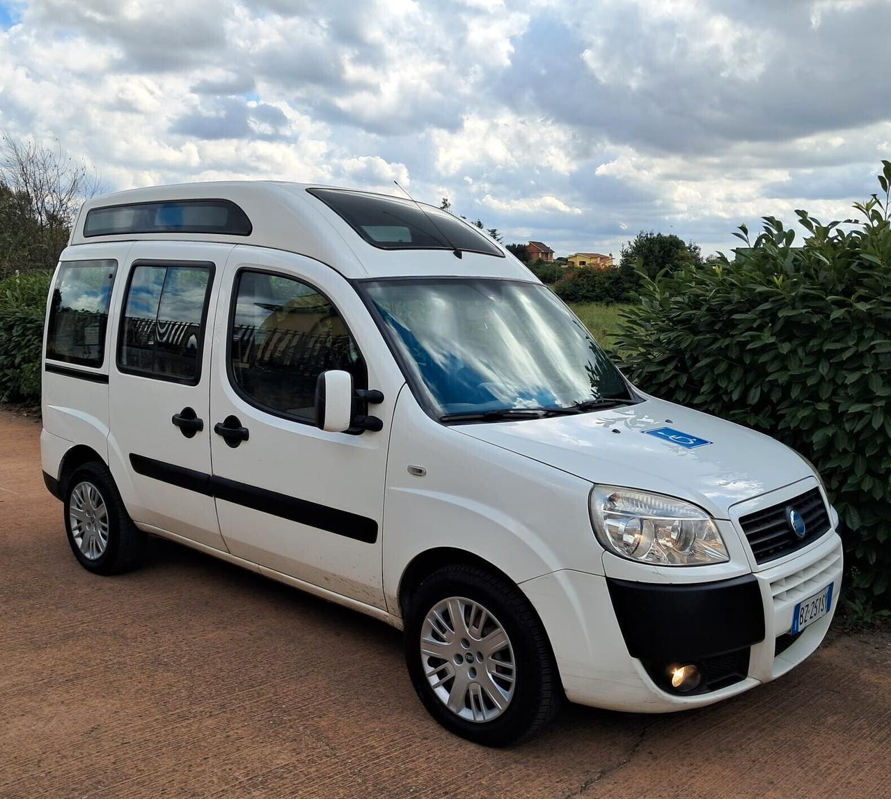 Fiat Doblo 1.9 Mjt TETTO ALTO TRASPORTO DISABILI UNIPRO