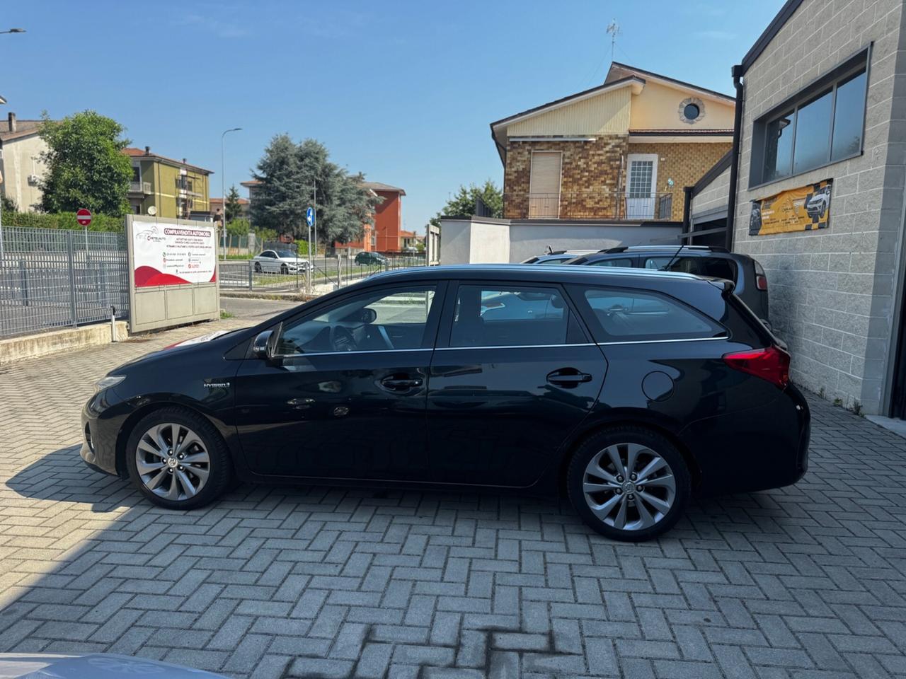 Toyota Auris Touring Sports 1.8 Hybrid Lounge