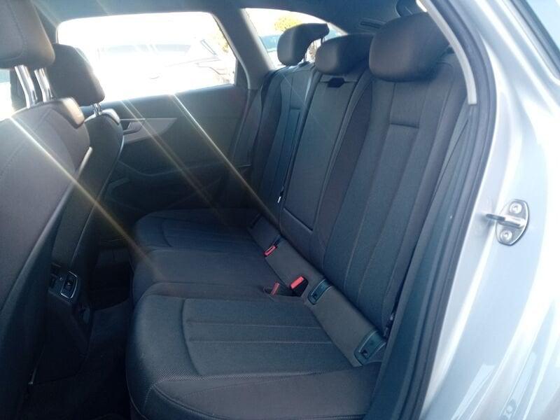Audi A4 2.0 40 TDI Business Advanced S Tronic