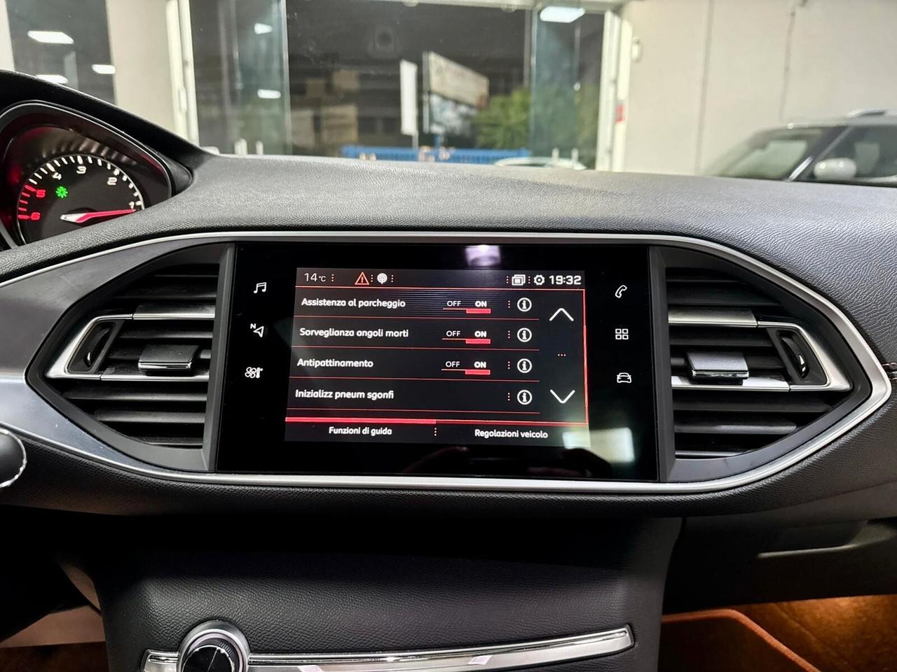 Peugeot 308 1.5 BlueHDi 130cv EAT8 GT Pack 2021