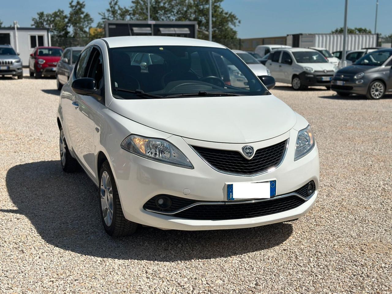 Lancia Ypsilon 1.2 69CV 5 porte Gold
