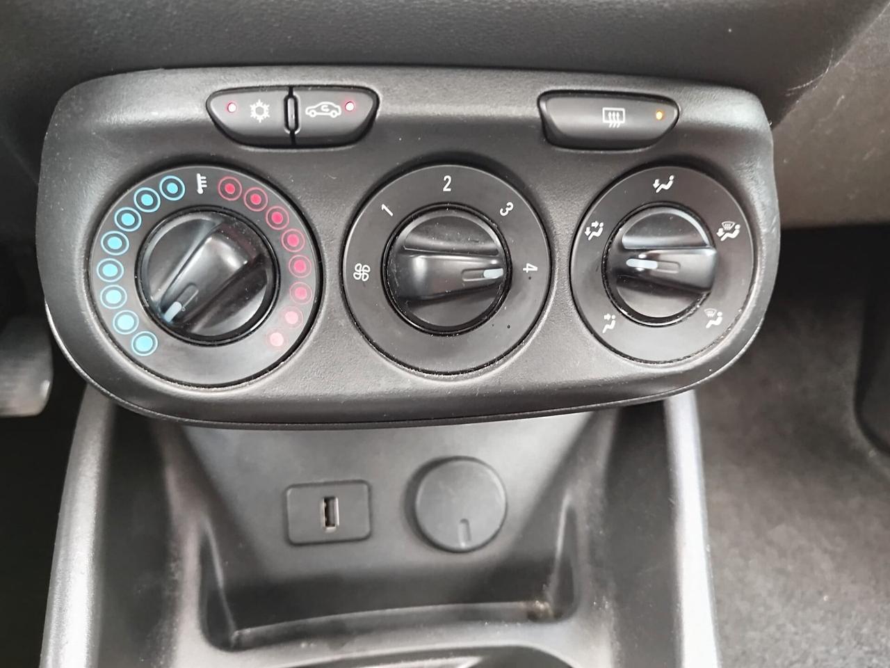 OPEL CORSA 1.2 BENZ *PREZZO VERO fino al 23 maggio* 5 PORTE - KM CERTI