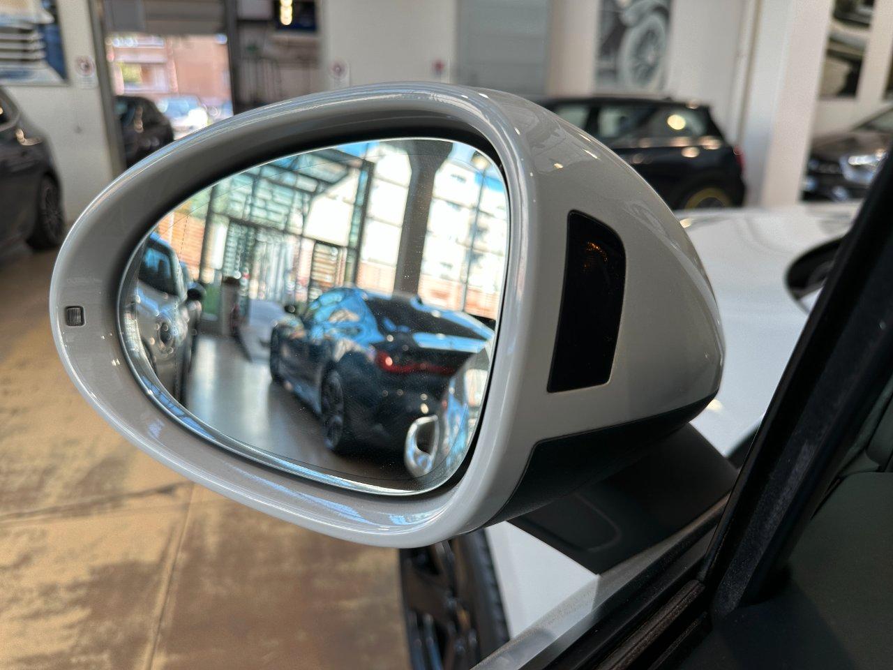 Porsche Macan 2.0 PDK-21"-Tetto-Scarichi-PASM-Sedili Vent-Bose
