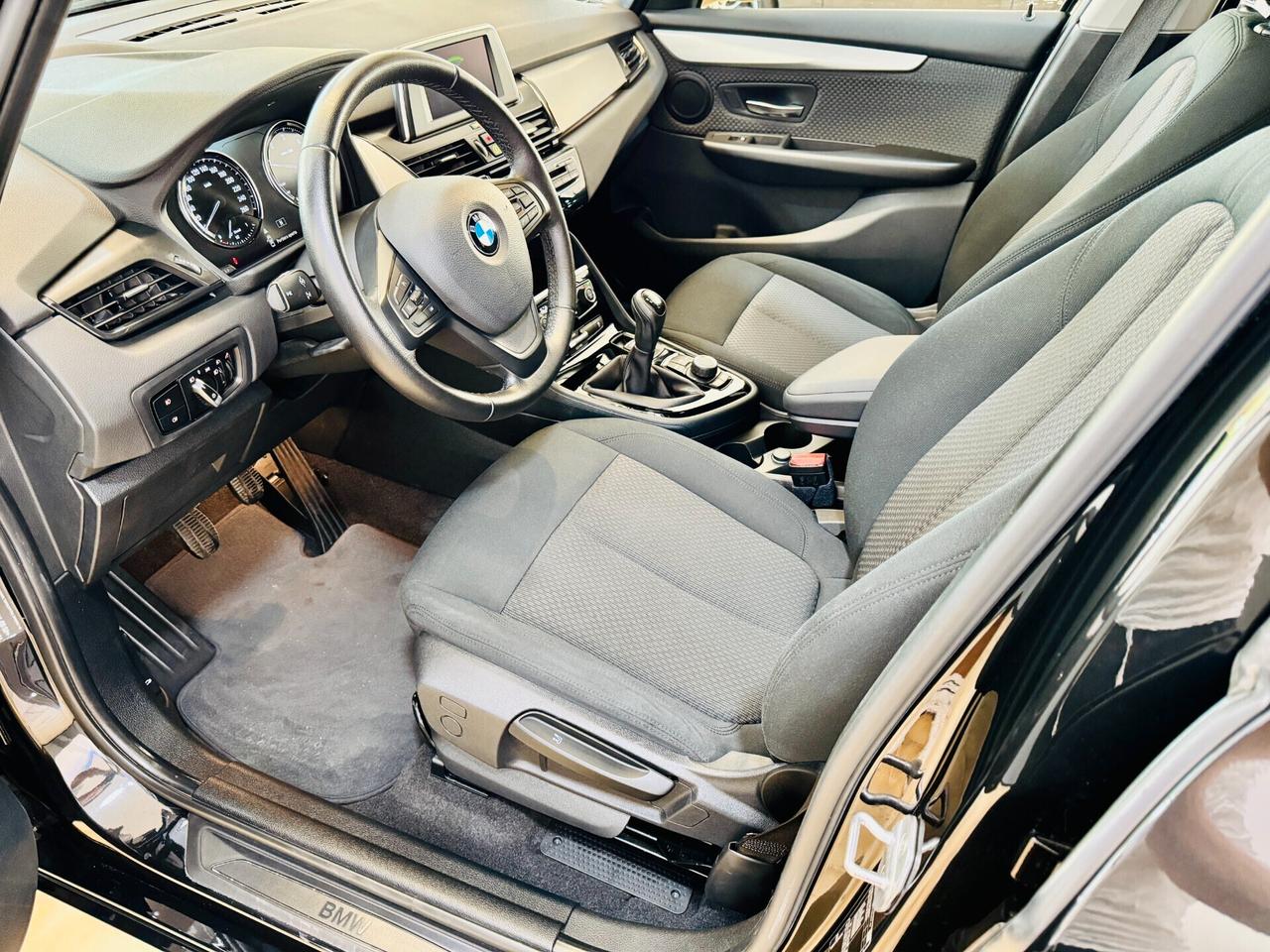 BMW 216d Active Tourer Sport / LED