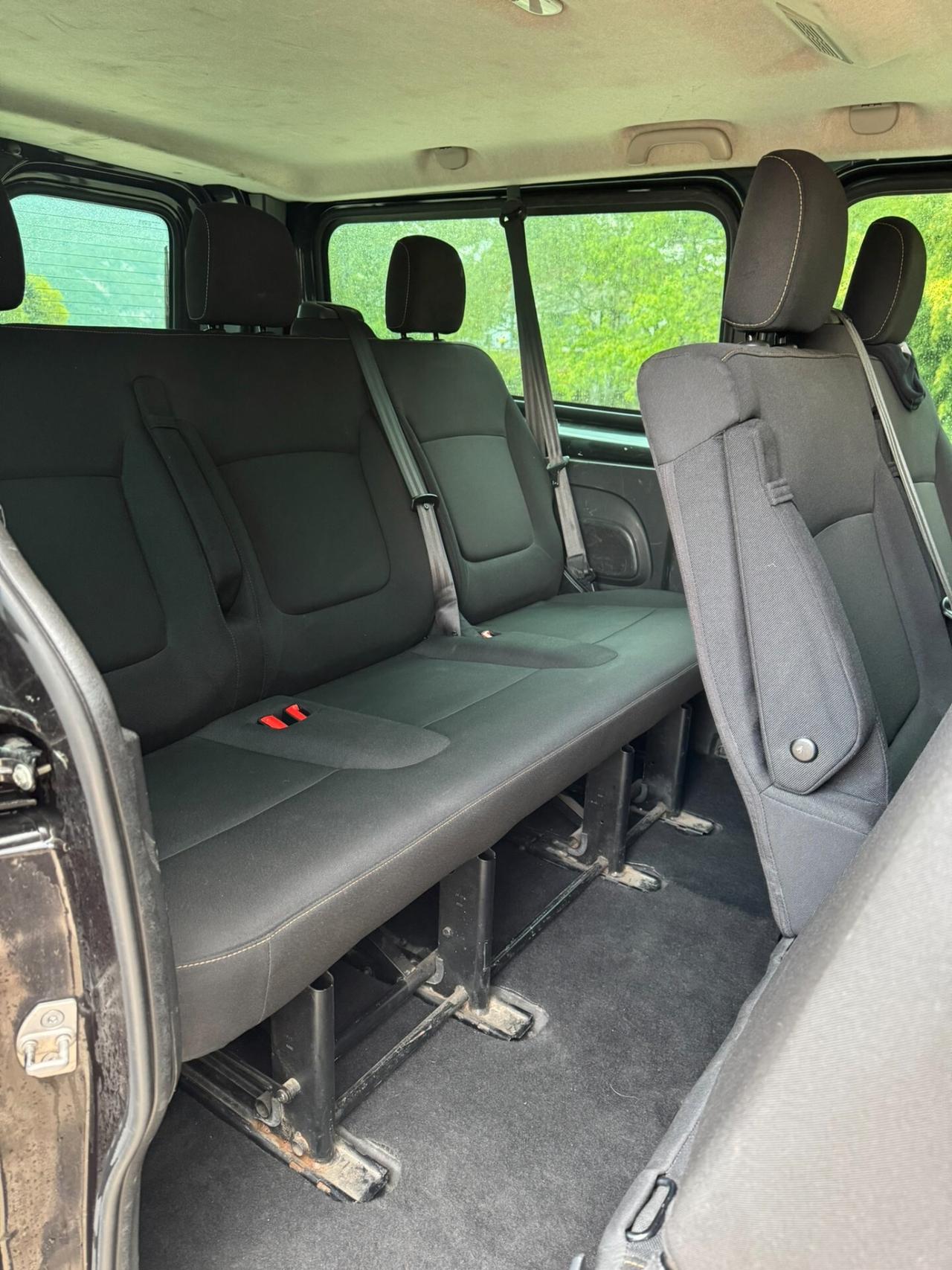Renault Trafic 9 posti 1.6 dCi 125CV L2 gancio traino