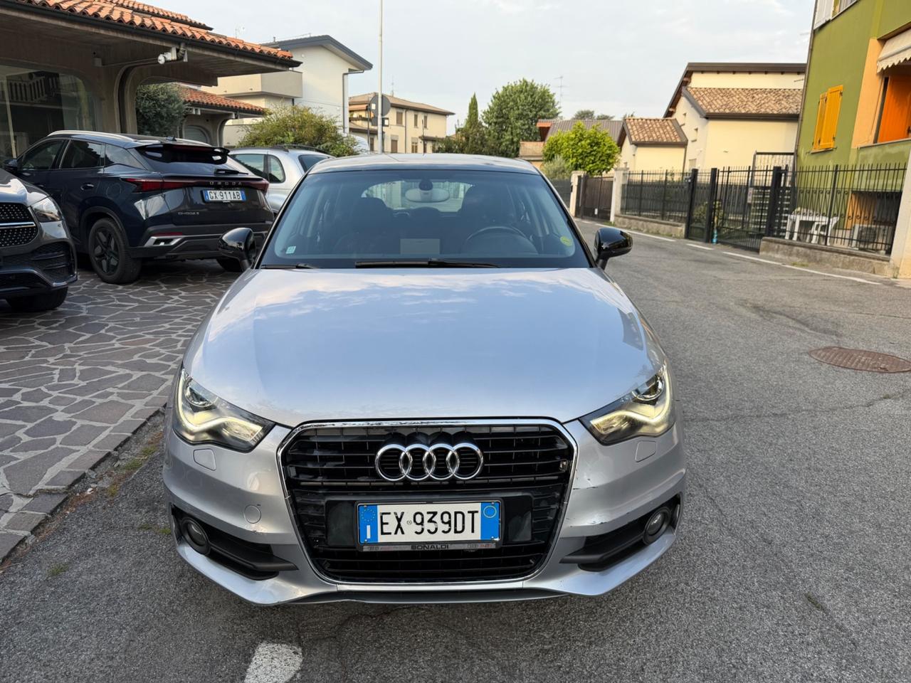 Audi A1 1.2 TFSI S line edition plus