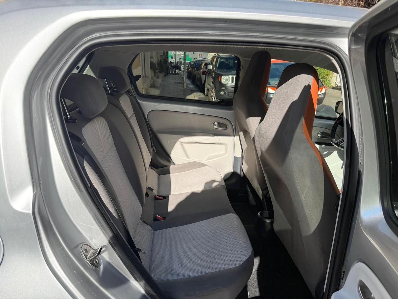 Volkswagen up! 1.0 75 CV 5p. move