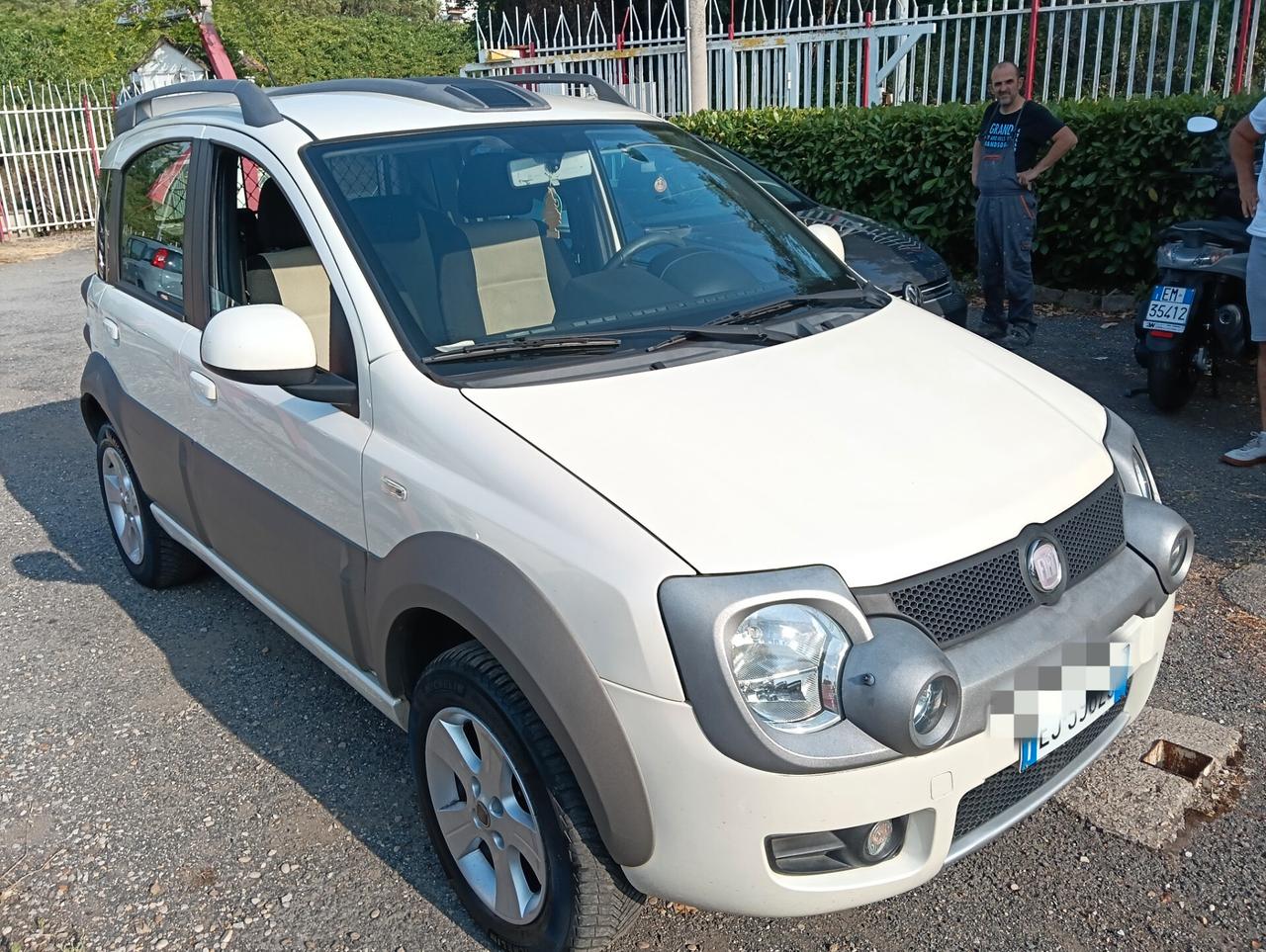 Fiat Panda 1.3 MJT 16V DPF 4x4 Climbing