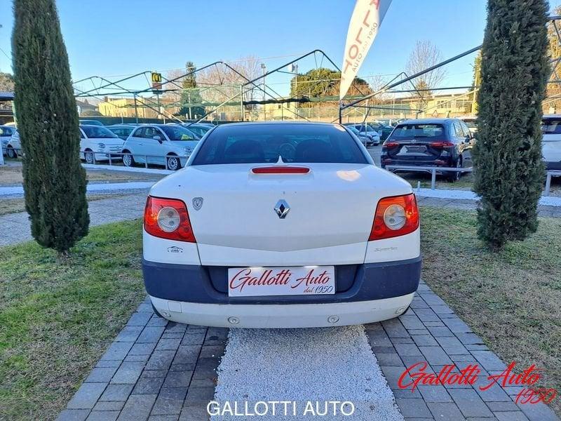 Renault Mégane C-C 2.0 16V dCi Luxe