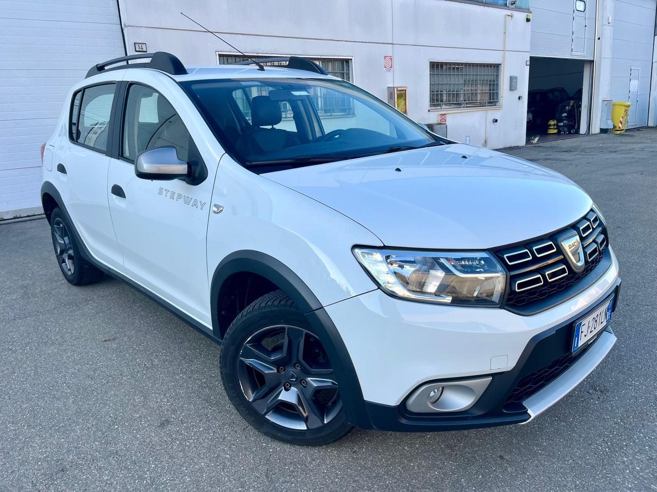 Dacia Sandero Stepway 0.9TurboGPL 2017 138.000km euro 6b perfetta