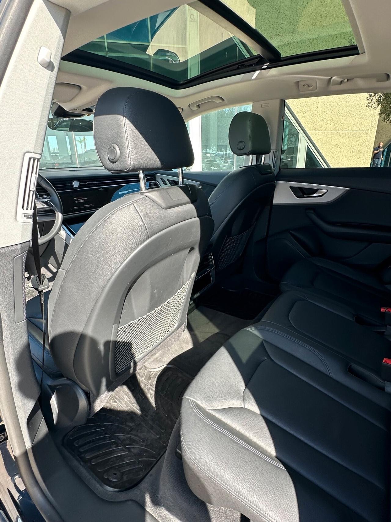 Audi Q8 45 tdi Sline offerta T-Stock prezzo imperdibile