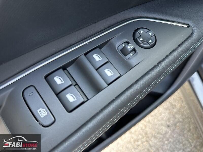 Peugeot 3008 1.5 BlueHDi 130 Cv EAT8 Allure Pack - Camera, Navi, CarPlay ecc