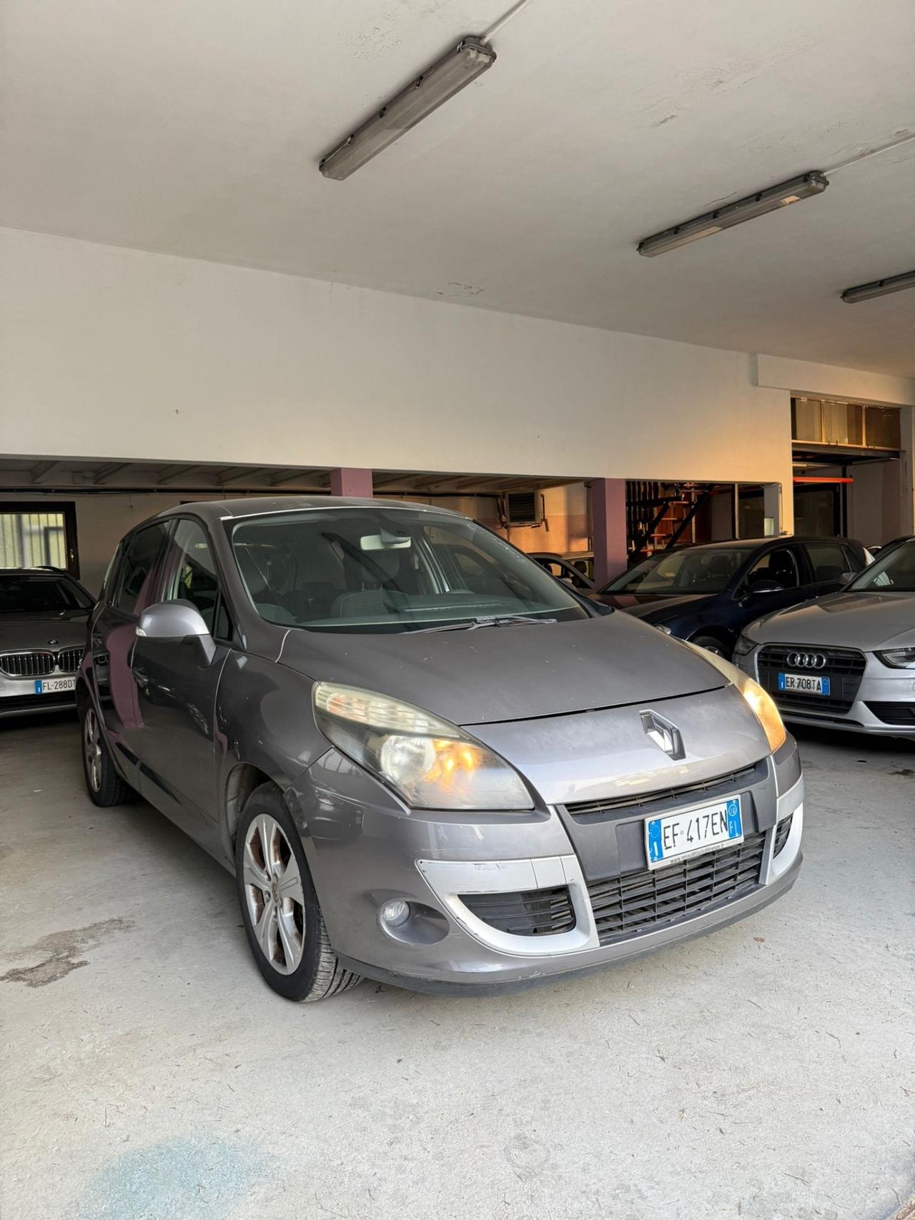 Renault Scenic Scénic X-Mod 1.9 dCi 130CV Luxe