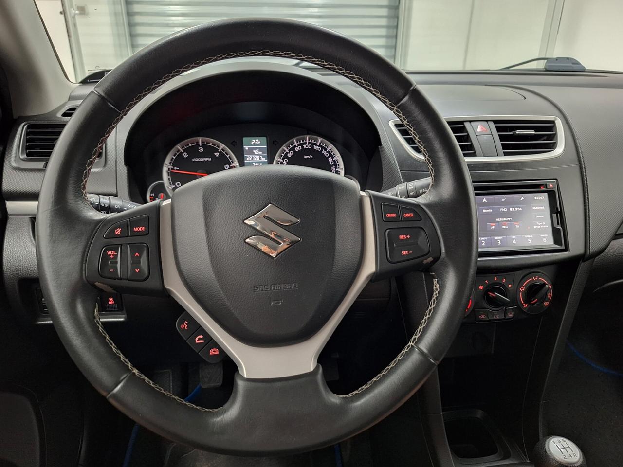 Suzuki Swift 1.3 DDiS 75cv B-Top Bi-Color