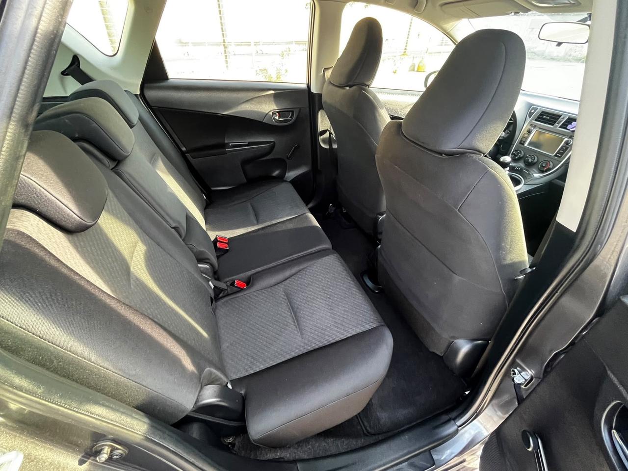 Toyota Verso-S 1.3 MT