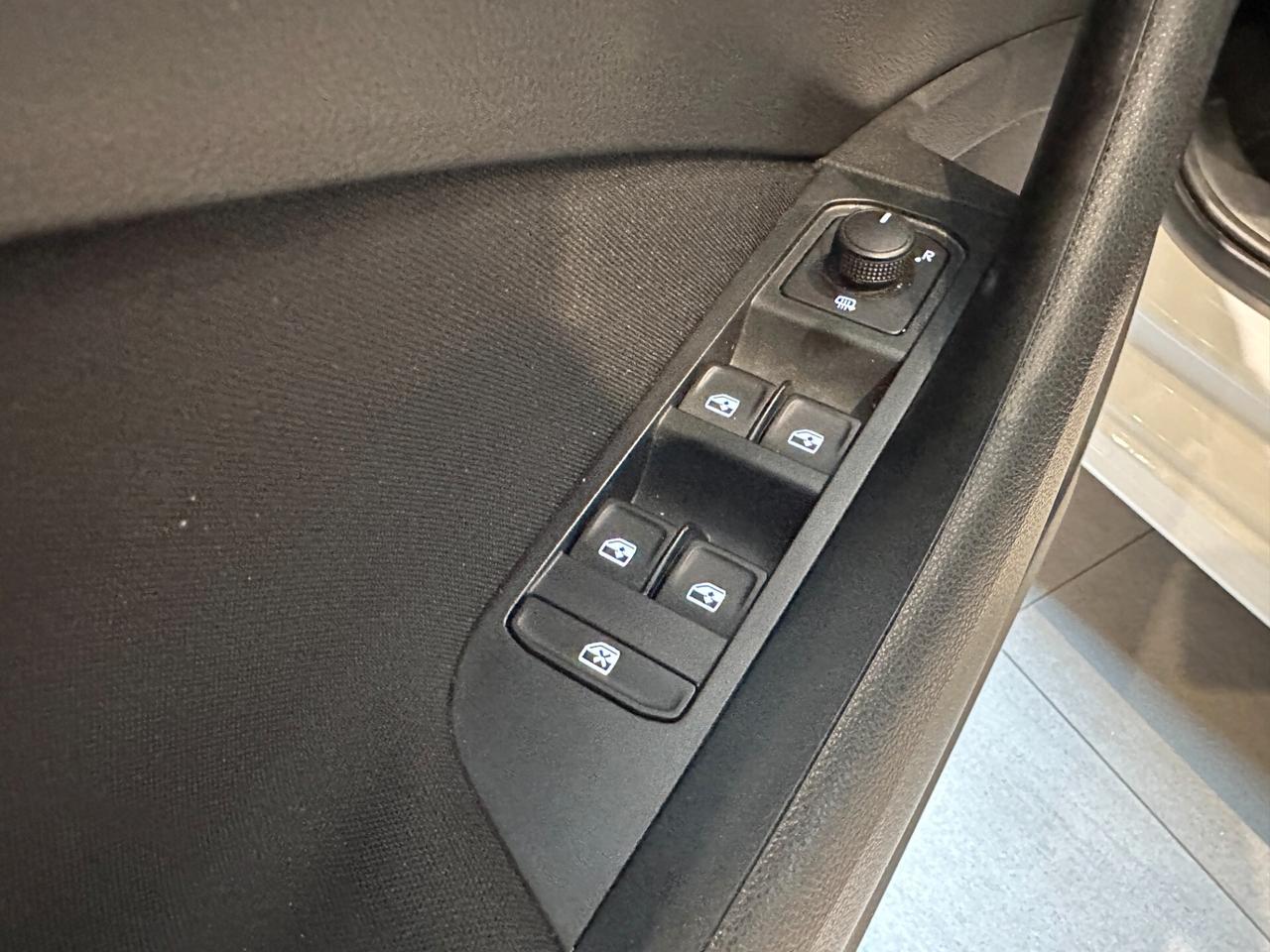 Skoda Kamiq 1.0 TSI Ambition Black Dots