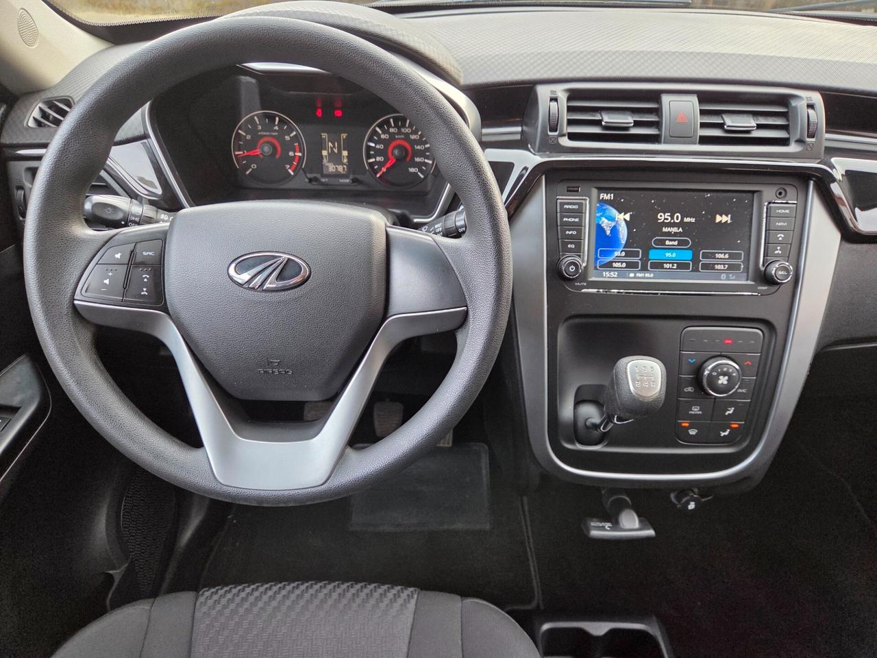 Mahindra KUV100 1.2 VVT K8 87cv