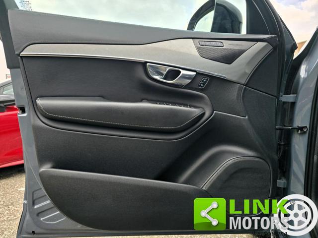 VOLVO XC90 2.0 B5 MHEV AWD Automatic 7 Seat R Design