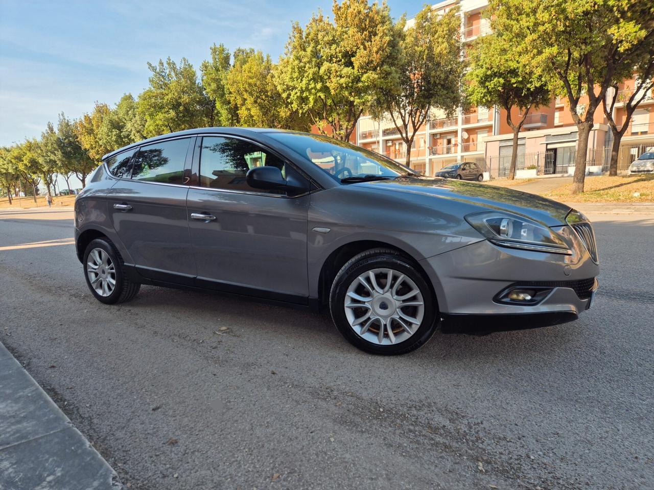 Lancia Delta oro 1.6 MJT 120cv anno 09