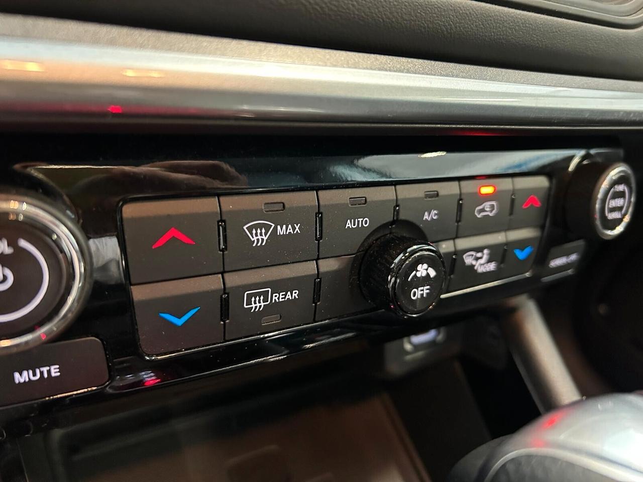 Jeep Compass LIMITED 1.3 Turbo T4 PHEV AT6 4xe SPOTICAR