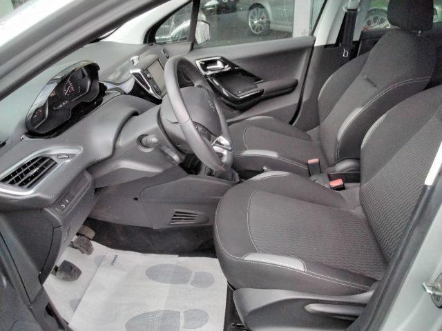PEUGEOT 208 VTi Style 82cv