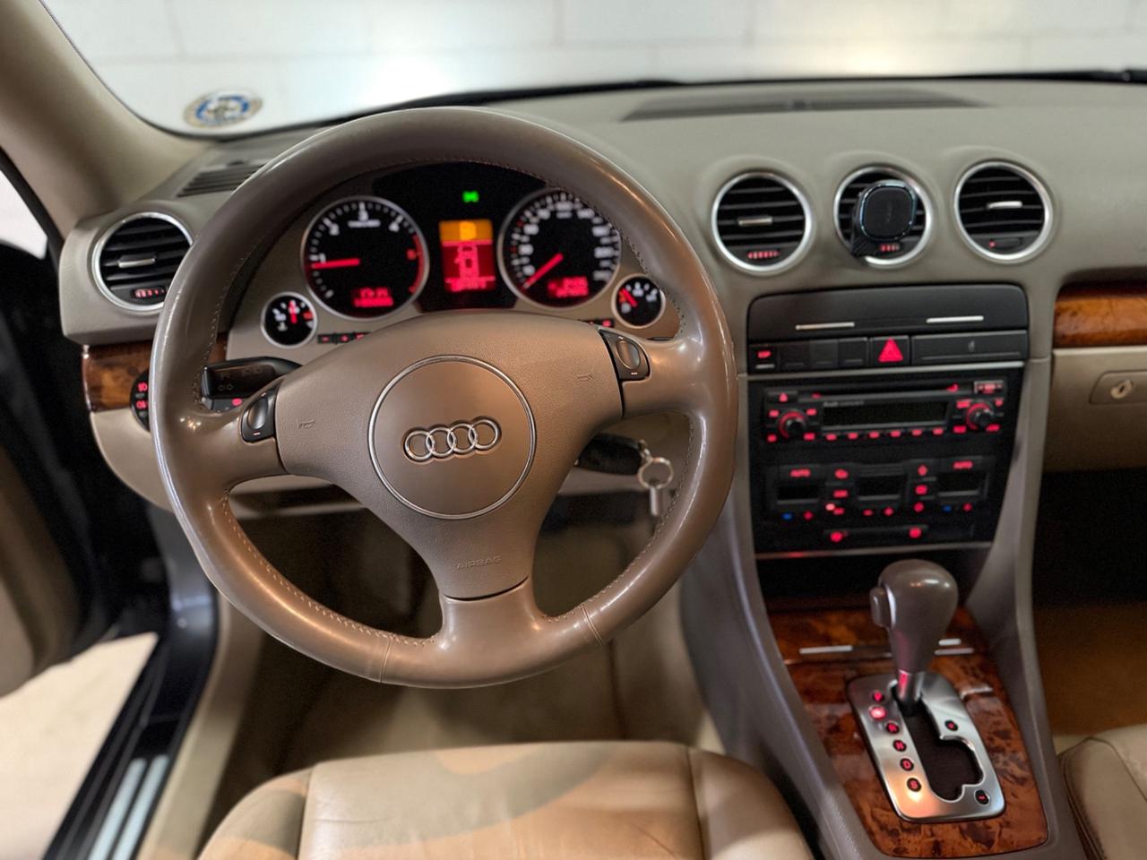 Audi A4 Cabriolet 2.5 V6 TDI cat