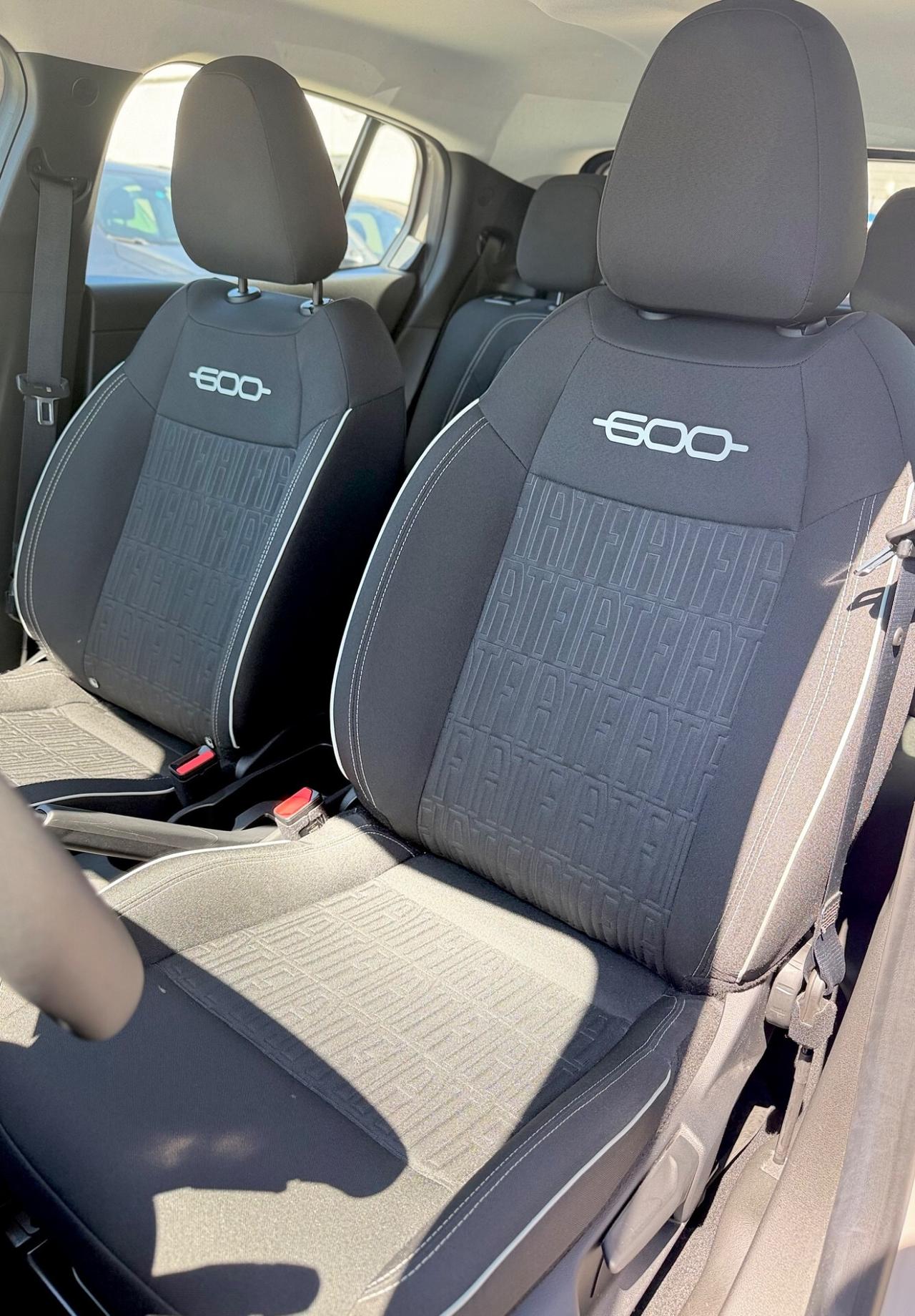 Fiat 600 1.2 Hybrid DCT Mhev La Prima 100 Cv