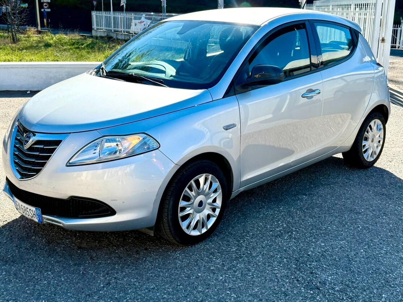 Lancia Ypsilon 1.3 MJT 16V 95 CV 5 porte S&S Silver
